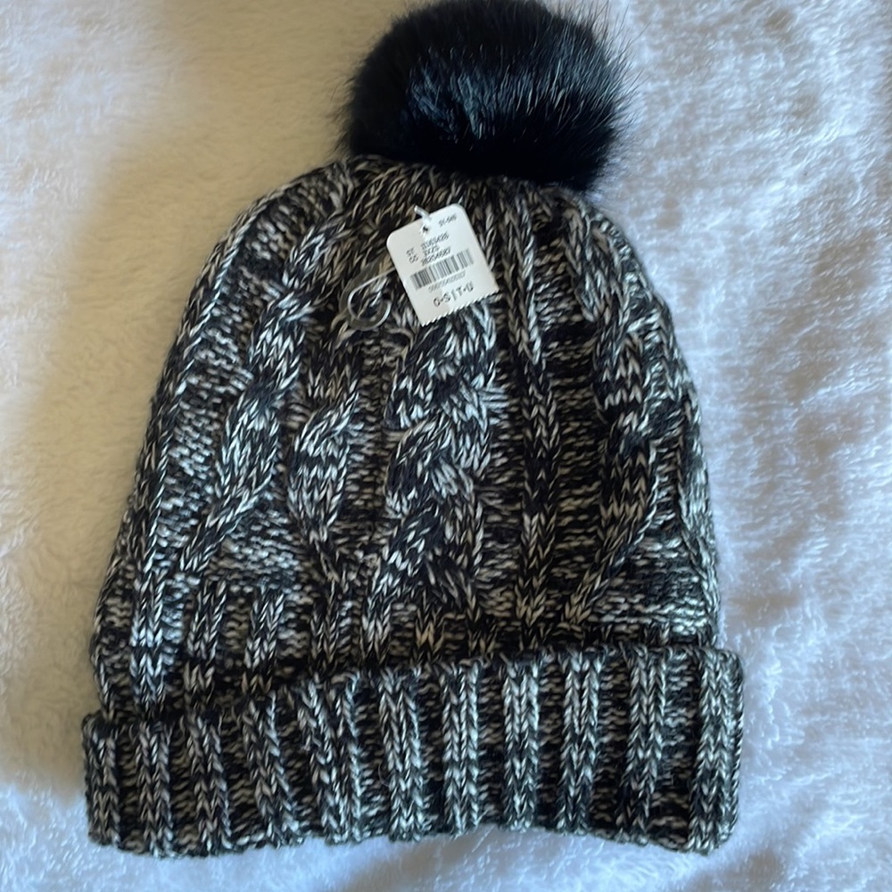 Knitted hat - Picture 7 of 8